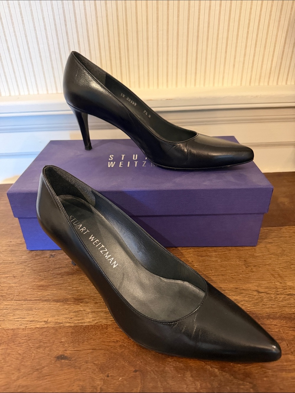 Stuart Weitzman Black Leather Pointed-Toe Heels